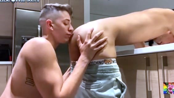 Ass Eating